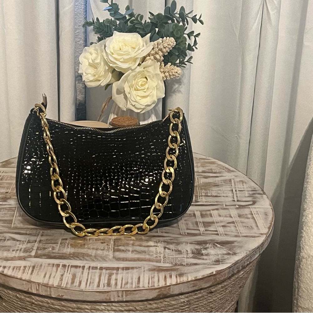 Black & gold purse